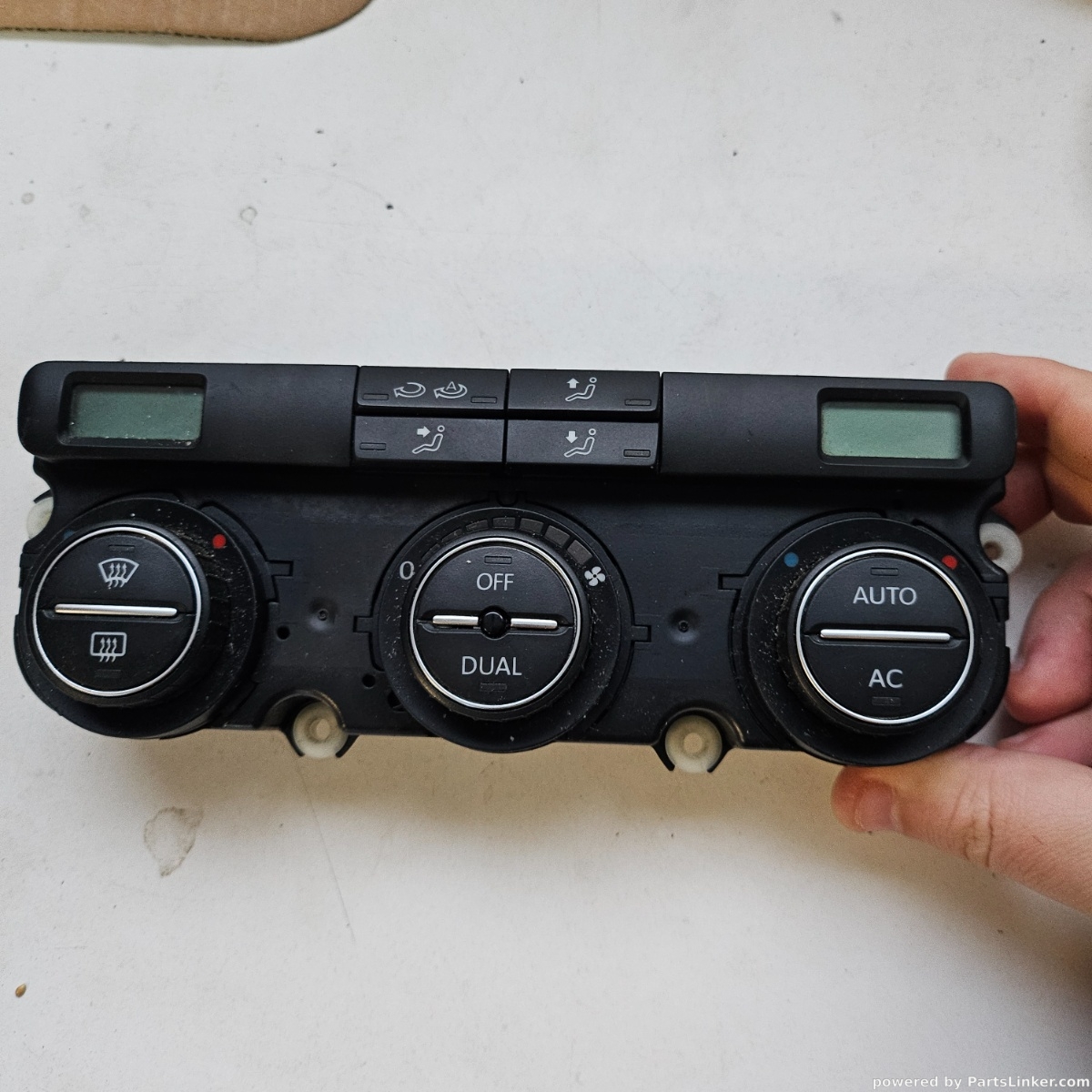 Panou comanda AC VOLKSWAGEN PASSAT Variant (3C5) [ 2005 - 2011 ] OEM 3c0907044cr