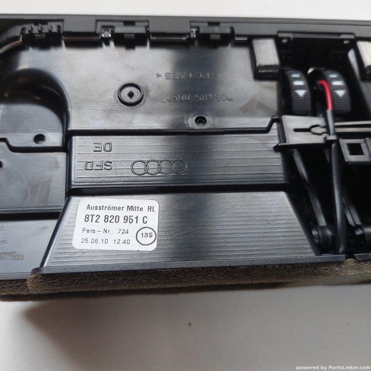 Grila ventilatie bord AUDI A5/S5 (8T3) [ 2007 - 2017 ] OEM 8t2820951c – foto 2