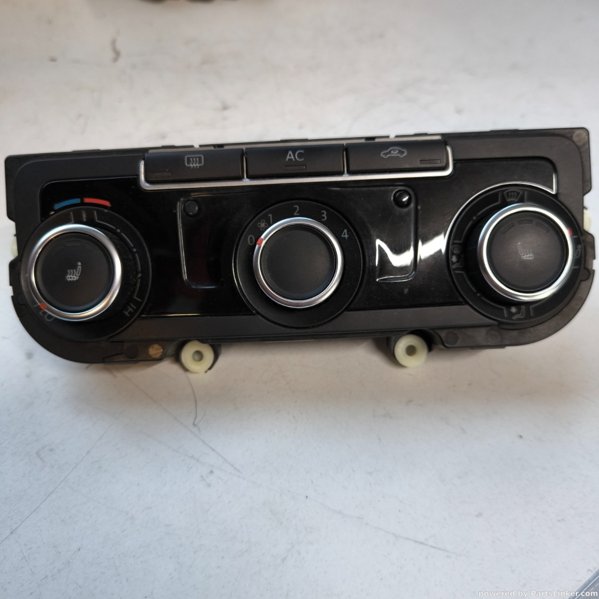 Panou comanda AC VOLKSWAGEN PASSAT B7 362 2010 - 2014 5hb009751