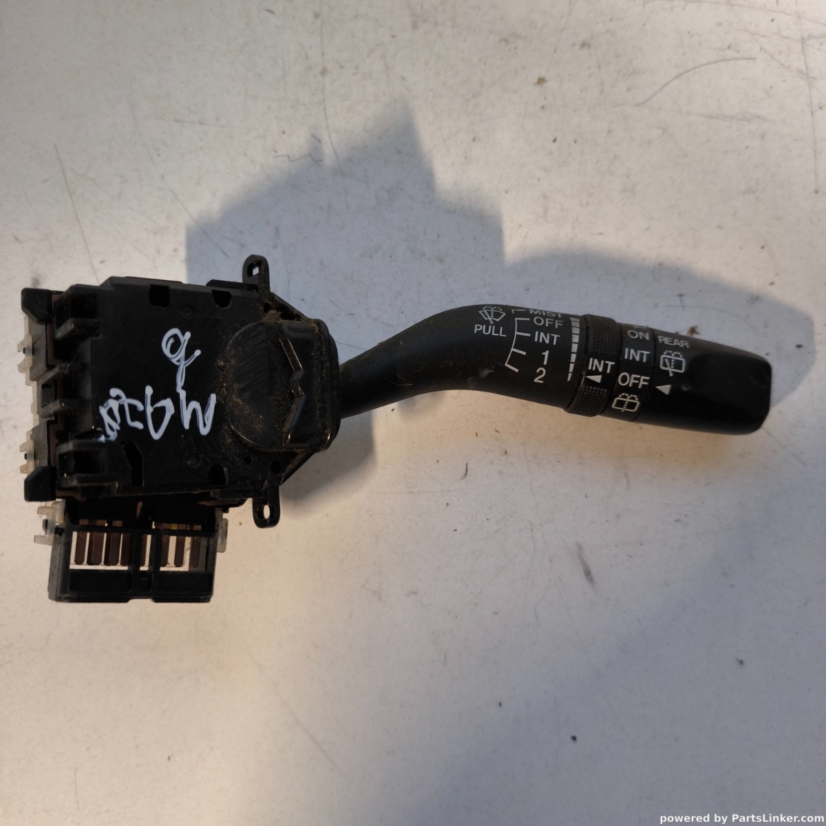 Maneta semnalizare Mazda 6 2.0 diesel an 2004OEM 383883883