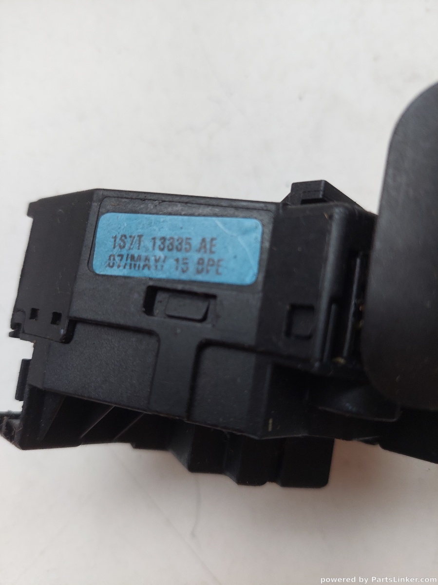 Maneta semnalizare FORD FIESTA Box (J5_, J3_) [ 1996 - 2003 ] OEM 13335ae – foto 2
