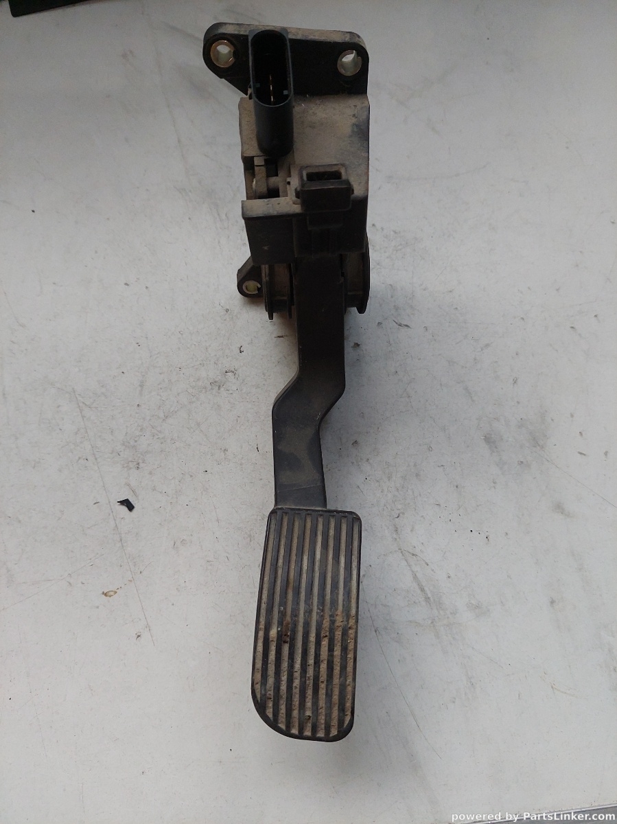 Pedala acceleratie MERCEDES-BENZ SPRINTER 3-t Box (903) [ 1995 - 2006 ] OEM 9013000404