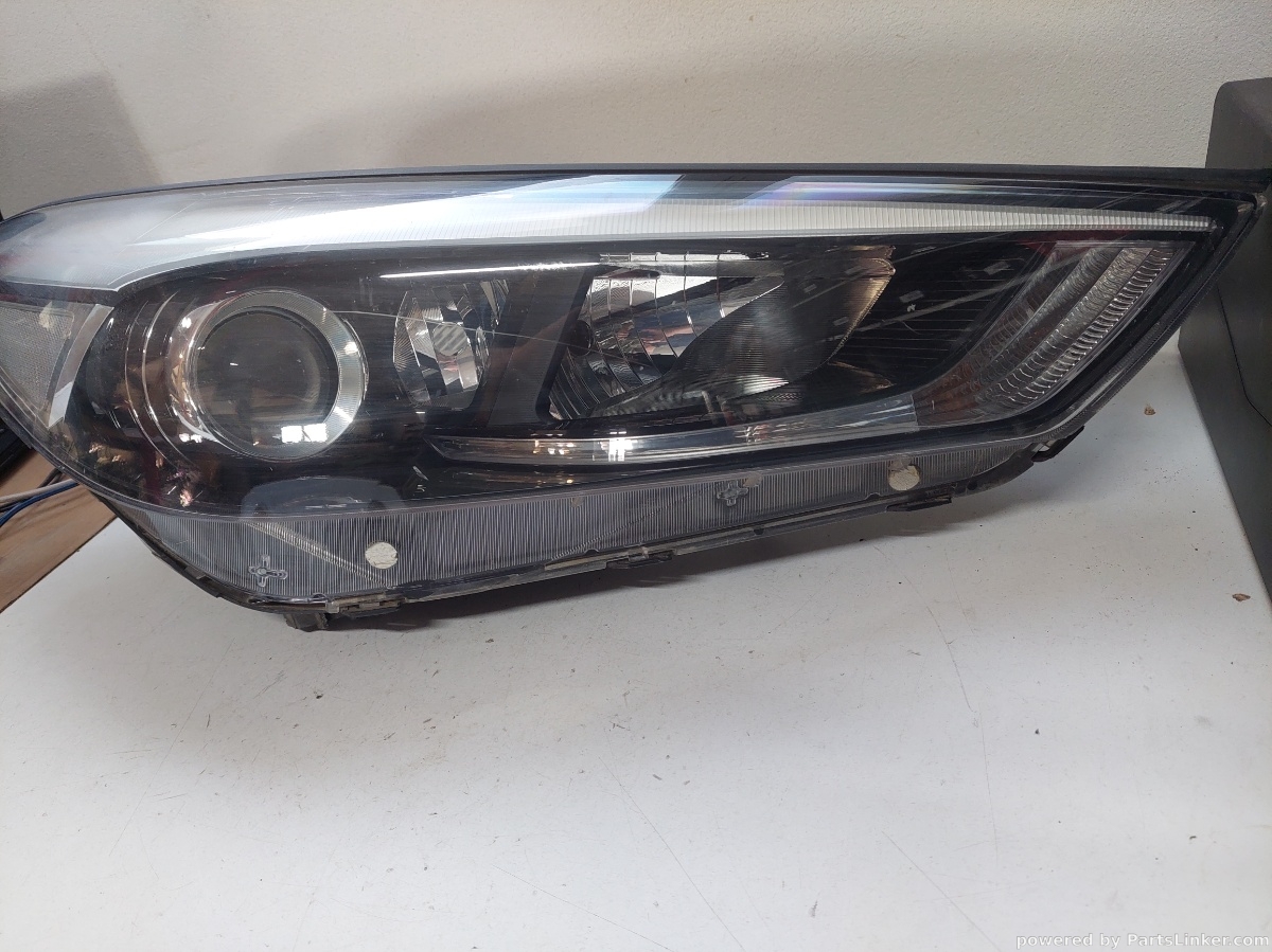 Far dreapta  HYUNDAI TUCSON III (TLE)  [ 2015 - > ] OEM 92102d7100