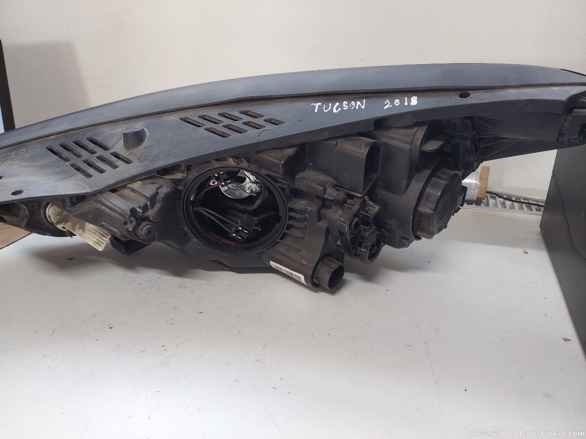 Far dreapta  HYUNDAI TUCSON III (TLE)  [ 2015 - > ] OEM 92102d7100 – foto 3