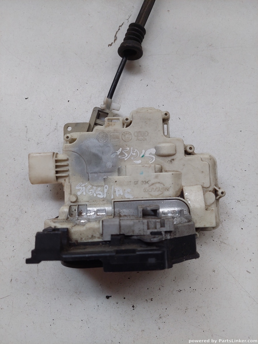 Broasca usa stanga spate VOLKSWAGEN PASSAT Variant (3B6) [ 2000 - 2005 ] OEM 3c4839085