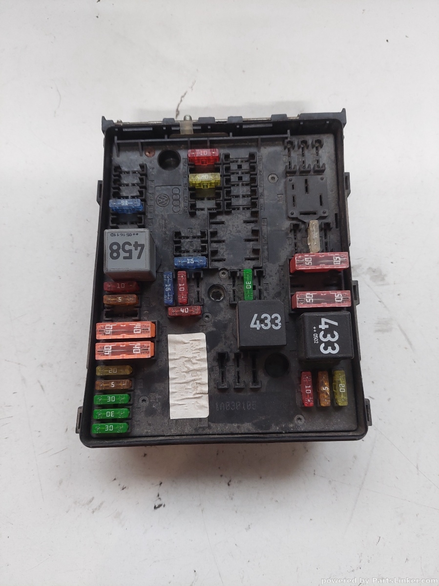 Panou sigurante AUDI A4 II (8E2, B6) [ 2000 - 2005 ] OEM 1k0937124