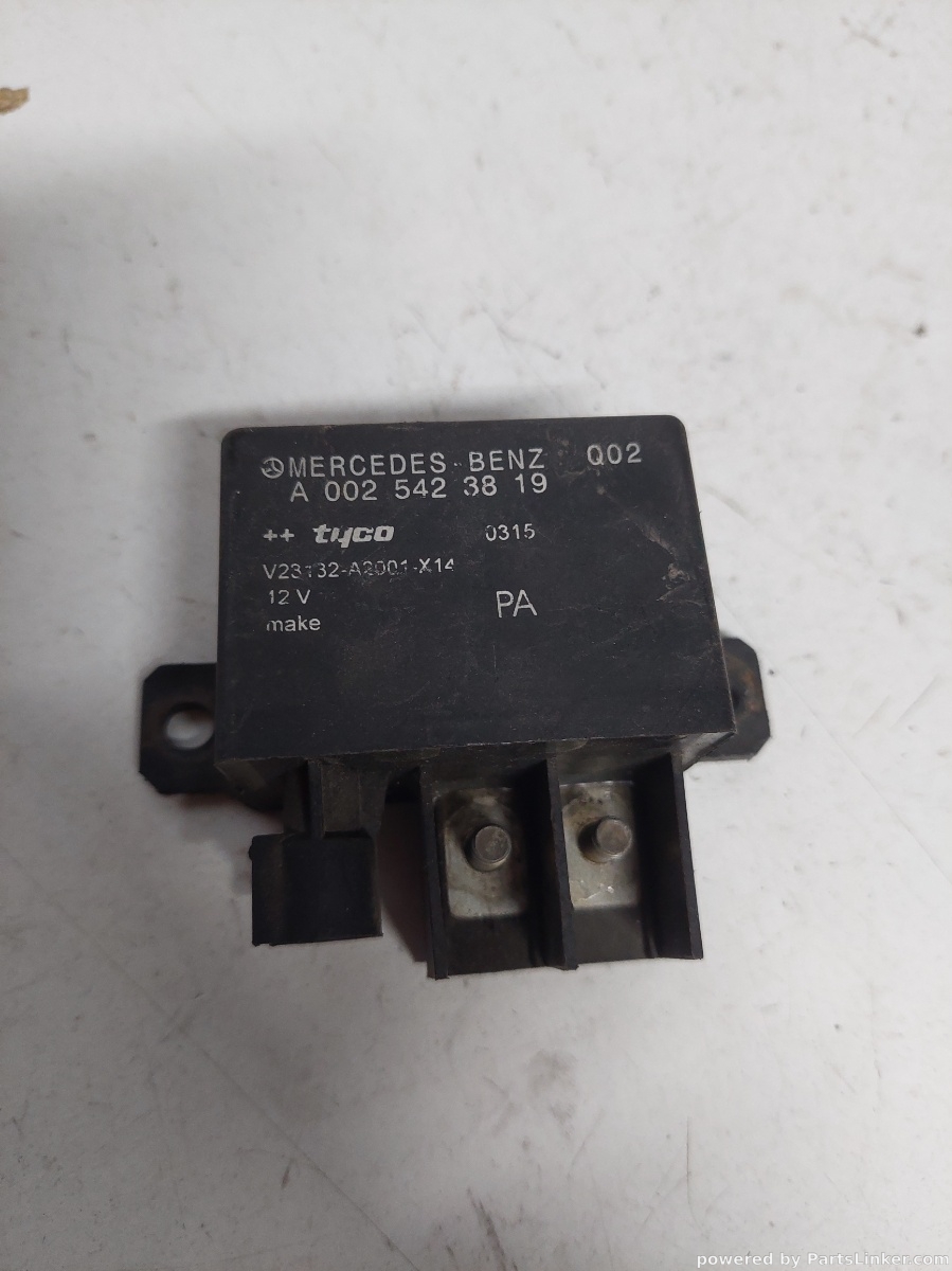 Releu baterie MERCEDES-BENZ E-CLASS (W211) [ 2002 - 2009 ] OEM A0025423819