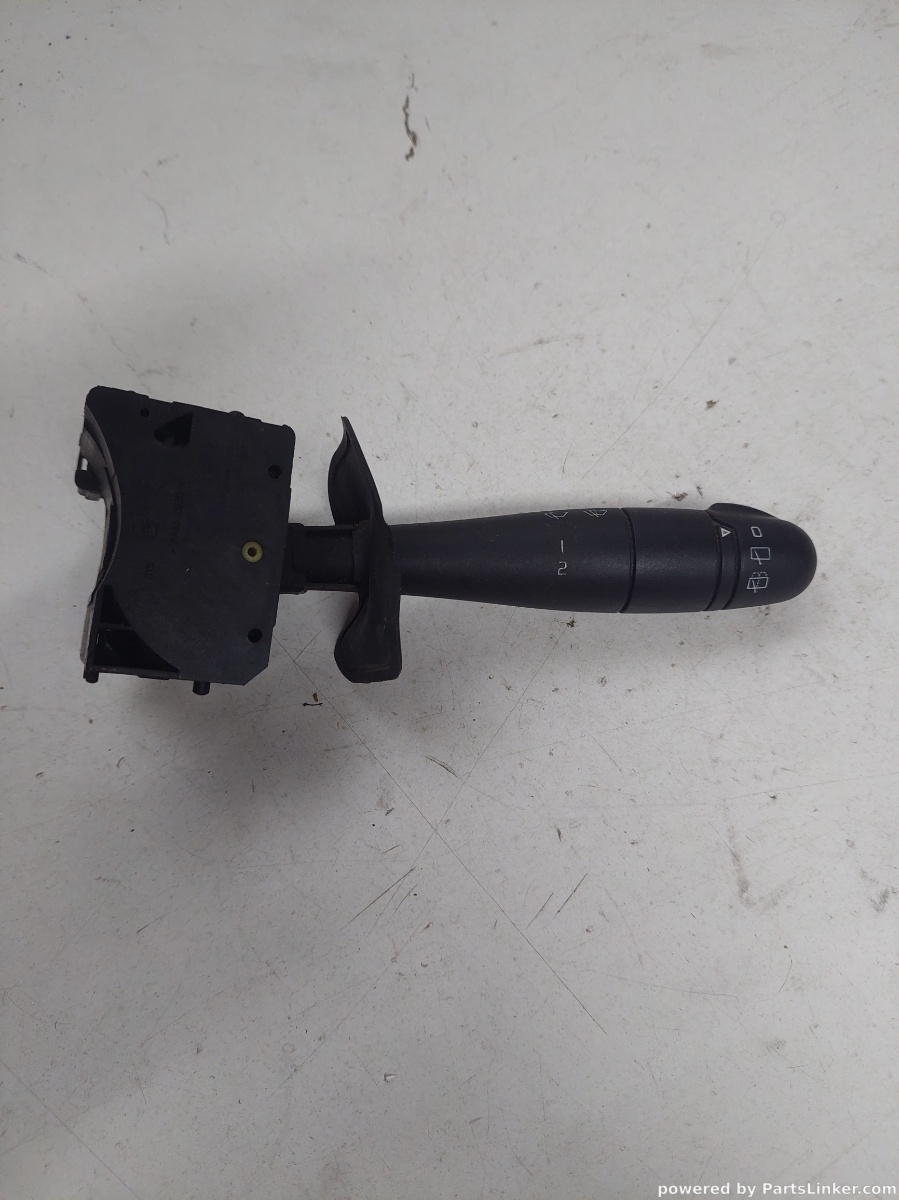 Maneta stergatoare RENAULT KANGOO (KC0/1_) [ 1997 - > ] OEM 8200379527