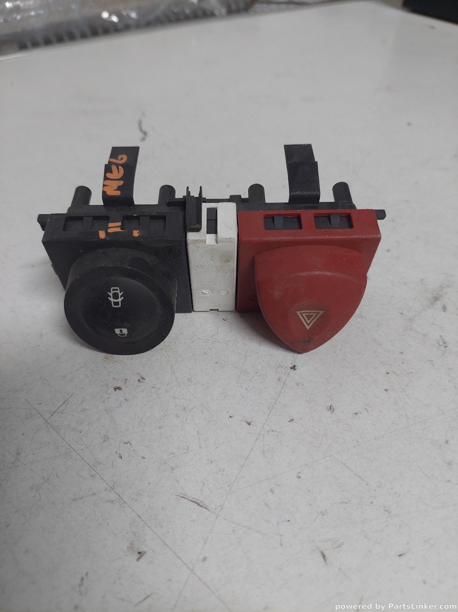 Buton avarie RENAULT MEGANE II (BM0/1_, CM0/1_) [ 2001 - 2012 ] Delphi OEM 88040009