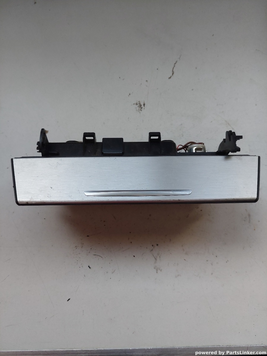 Scrumiera BMW 7 V (F01, F02, F03, F04) [ 2008 - 2015 ] OEM 911931708 – foto 2