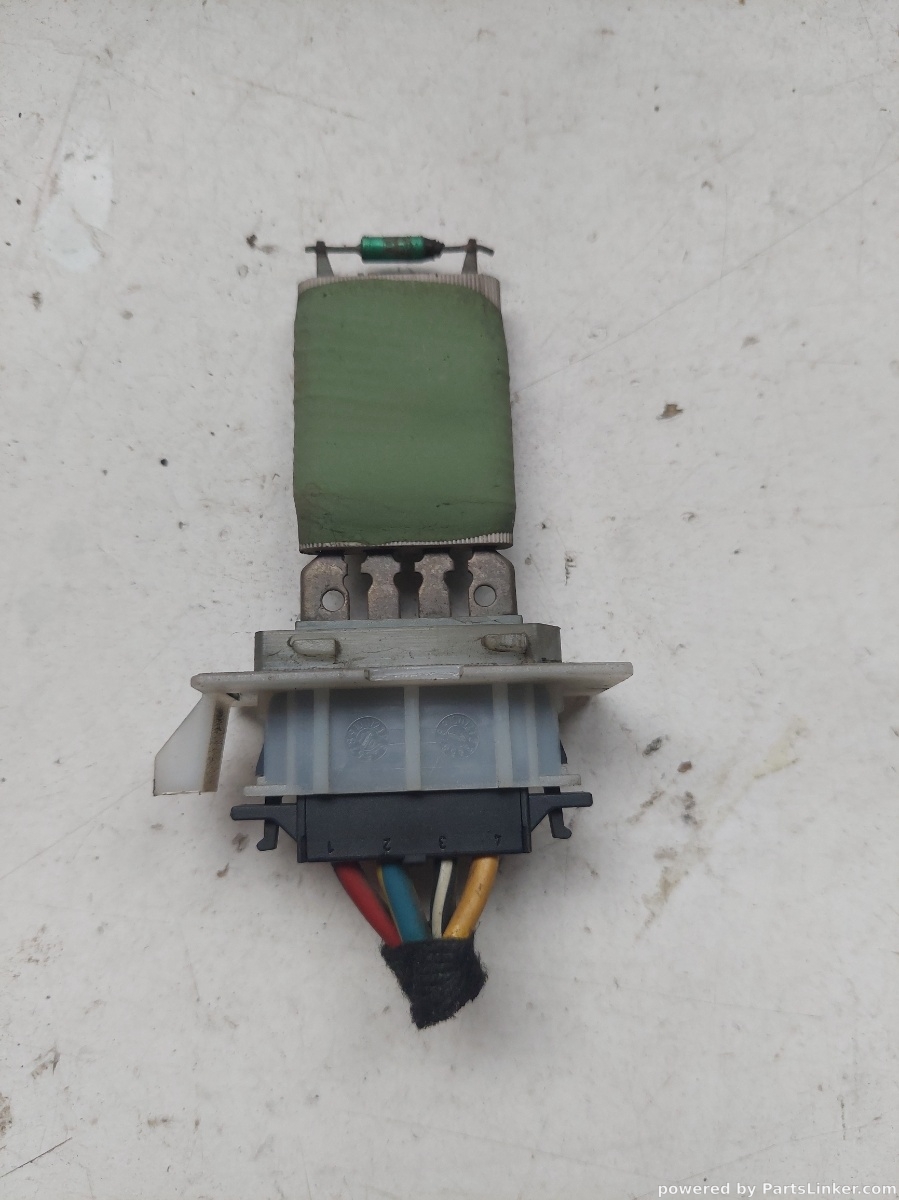 Releu VOLKSWAGEN CADDY (6K9, 9E7, 9E9) [ 2002 - 2009 ] Valeo