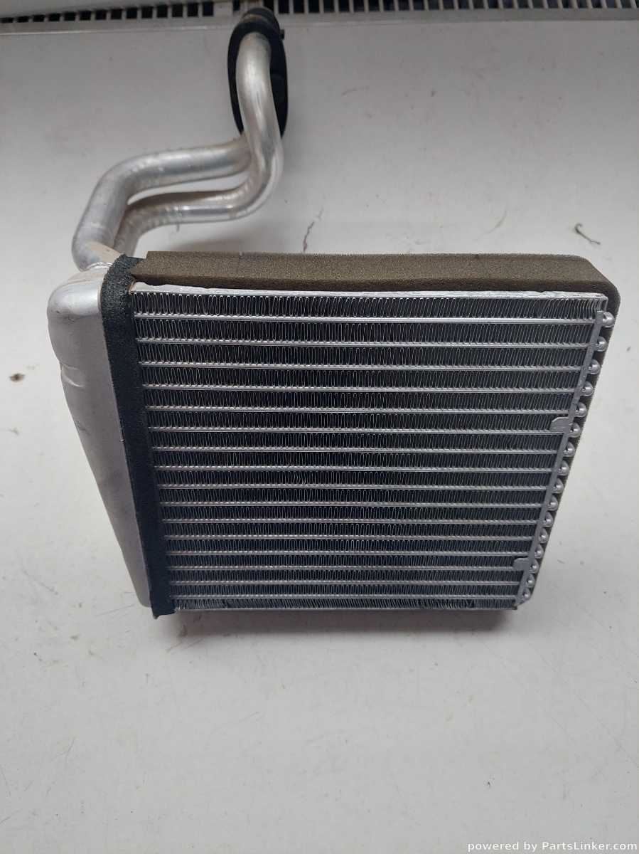 Radiator apa VOLKSWAGEN CADDY (6K9, 9E7, 9E9) [ 2002 - 2009 ] Valeo