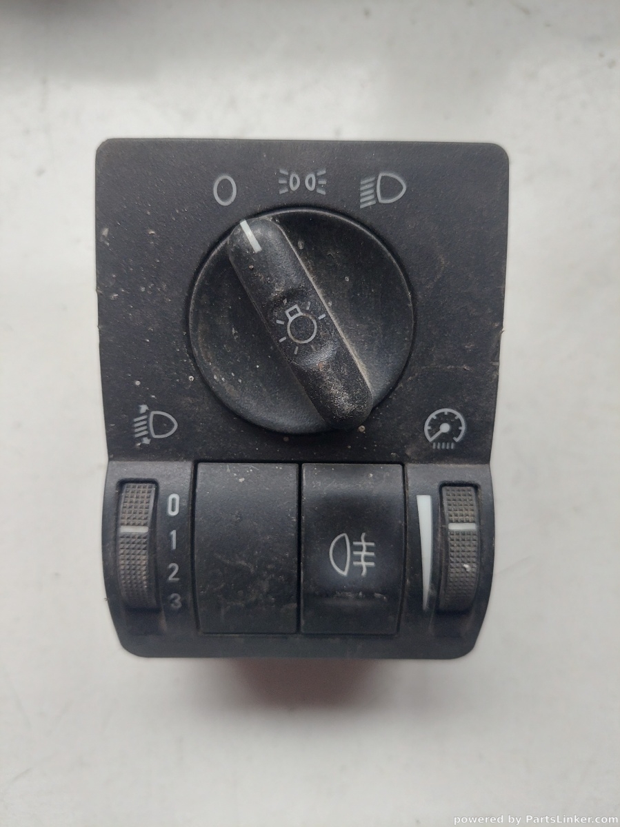Reglaj faruri OPEL COMBO Tour [ 2001 - 2011 ] GM-OE OEM 9116615