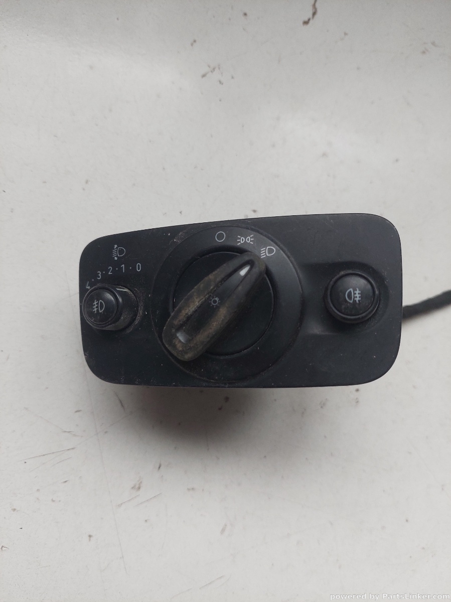 Reglaj faruri FORD FIESTA Saloon [ 2000 - 2013 ] OEM 10004132