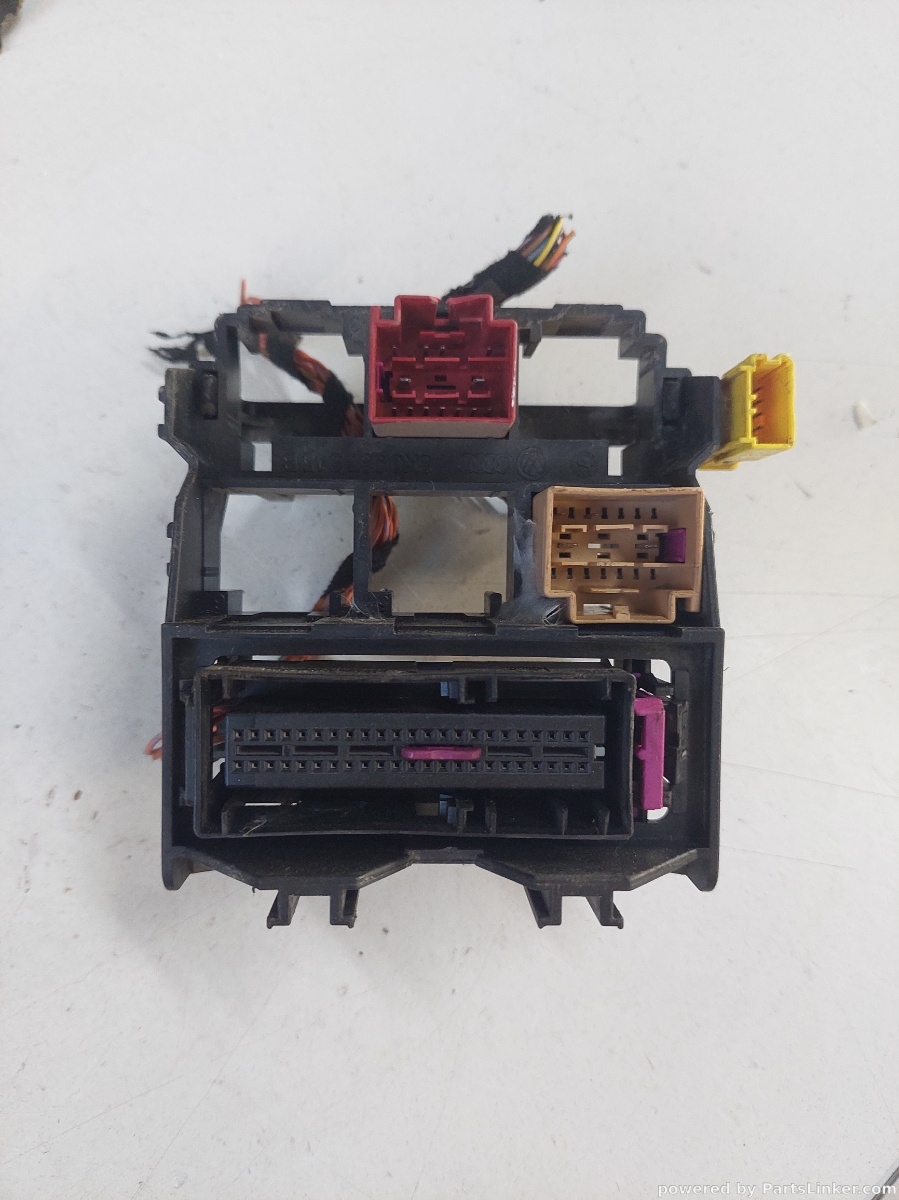 Panou sigurante AUDI A4 IV 8K2, B8 2007 - 2015 8k0937545b