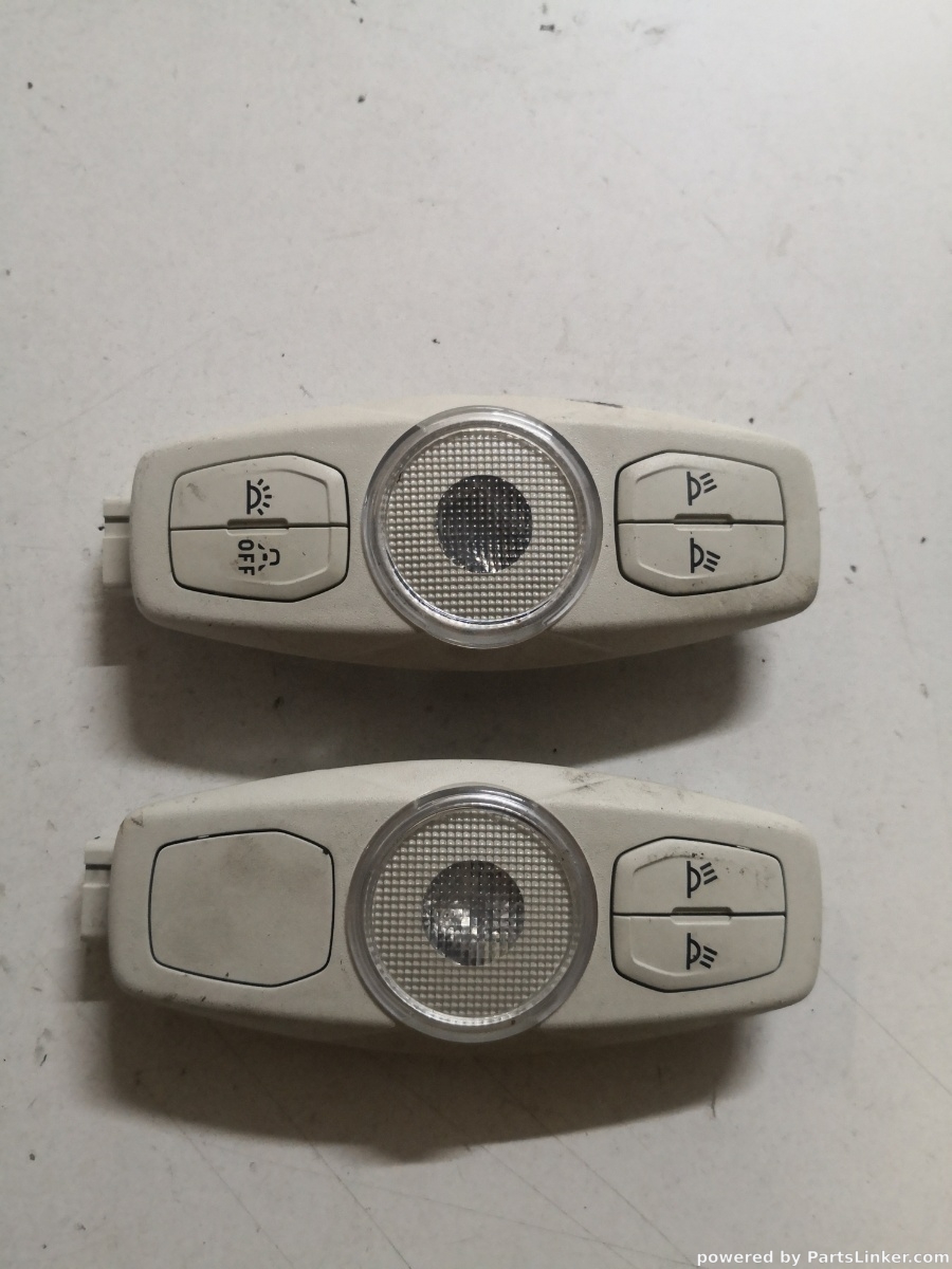 Lampa plafon FORD FOCUS 3 Saloon [ 2010 - > ] OEM 19051020