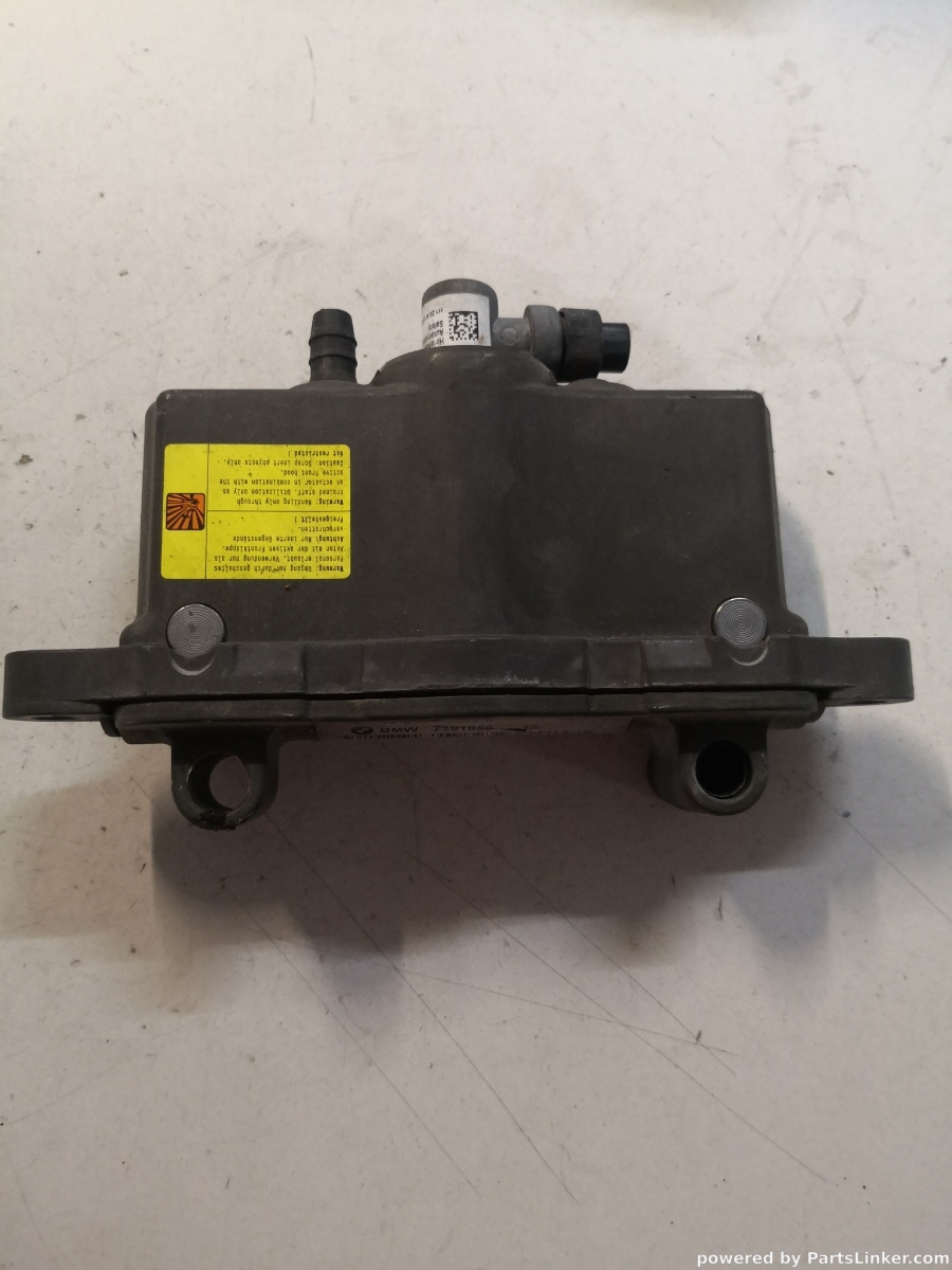 Balama cu capsa capota dreapta fata BMW 5 (F10) [ 2009 - 2016 ] OEM 7191050