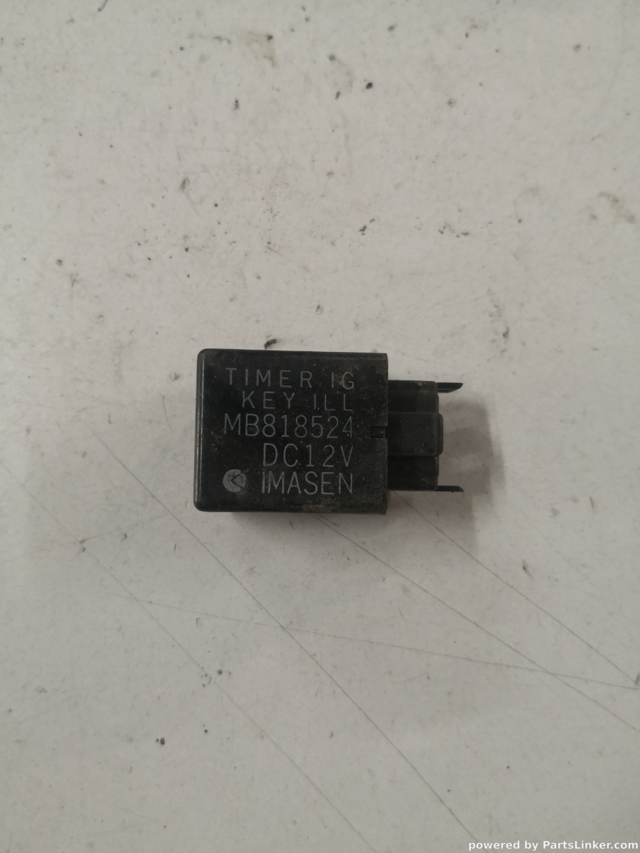 Releu MITSUBISHI PAJERO II (V3_W, V2_W, V4_W) [ 1990 - 2001 ] OEM Mb818524
