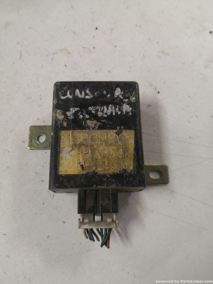 Releu MITSUBISHI PAJERO II (V3_W, V2_W, V4_W) [ 1990 - 2001 ] OEM Mb836391