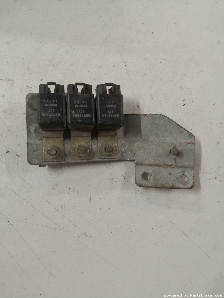 Releu MITSUBISHI PAJERO II (V3_W, V2_W, V4_W) [ 1990 - 2001 ] OEM Mb627895