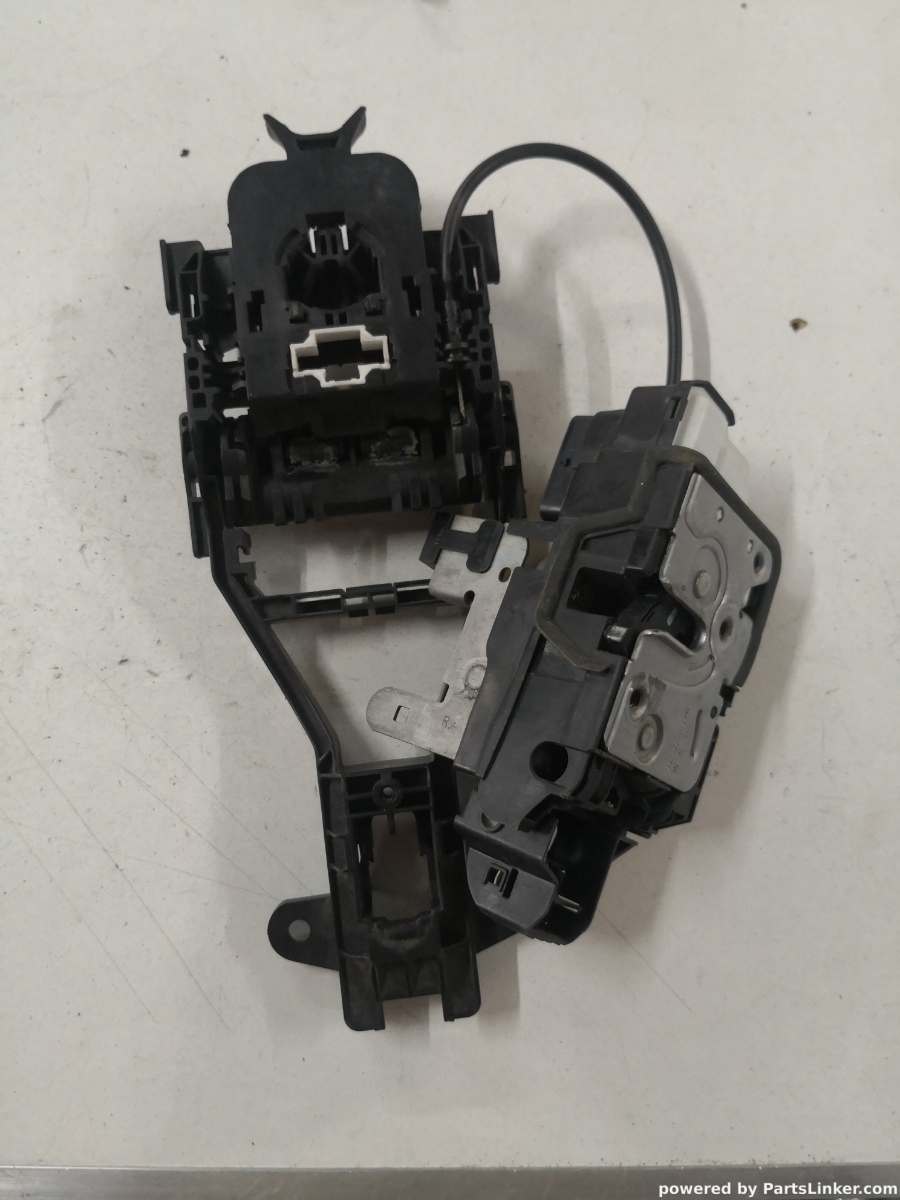Broasca usa dreapta fata VOLVO V40 Hatchback (525, 526) [ 2012 - > ] OEM 31440390