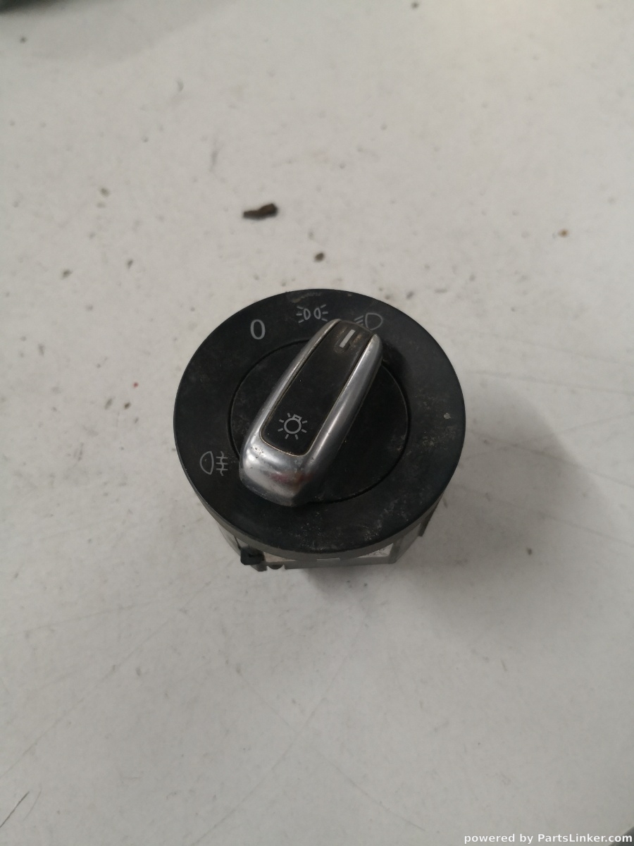 Bloc lumini VOLKSWAGEN PASSAT 362 2010 - 2014 3c8941431b