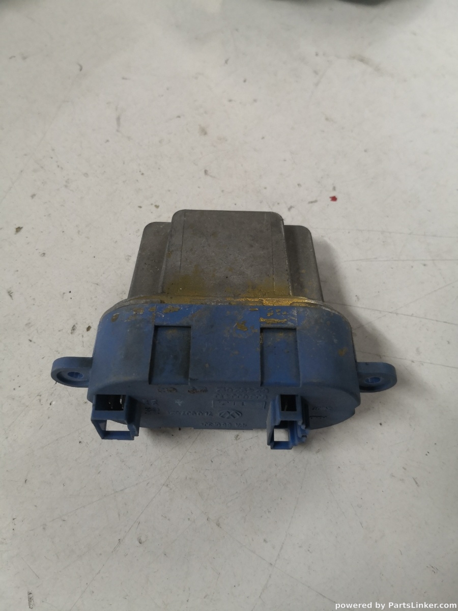 Releu ventilator VOLKSWAGEN TOUAREG (7LA, 7L6, 7L7) [ 2002 - 2013 ] OEM 7l0907521