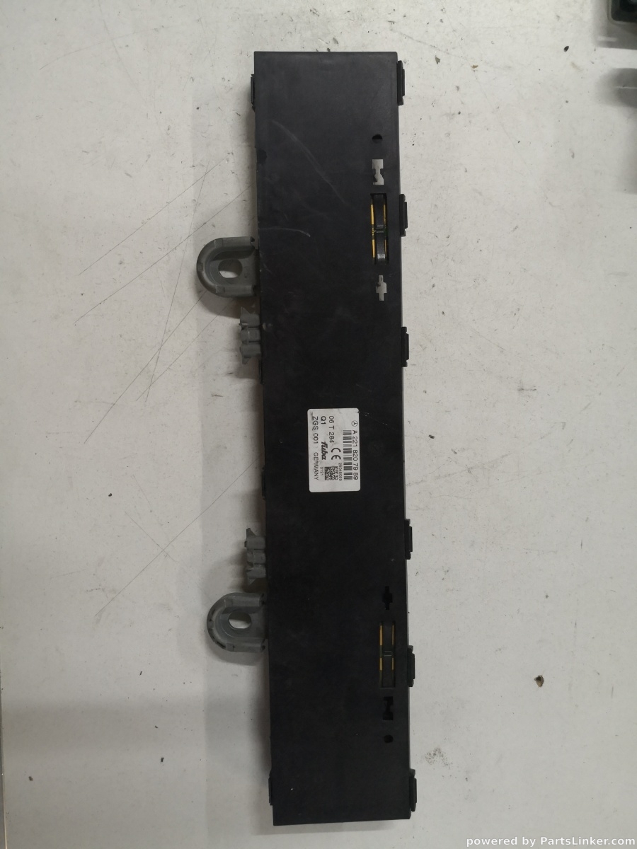 Modul antena GPS  MERCEDES-BENZ S-CLASS II (W221, C215) [ 2005 - 2013 ] OEM A2218207989