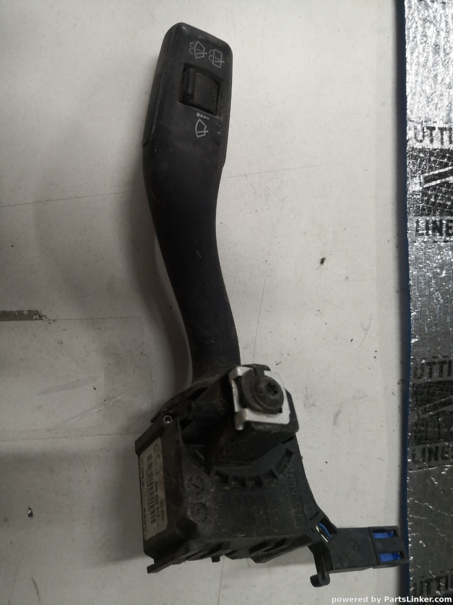Maneta stergatoare AUDI A3 II (8P1) [ 2003 - 2013 ] OEM 8p0953519