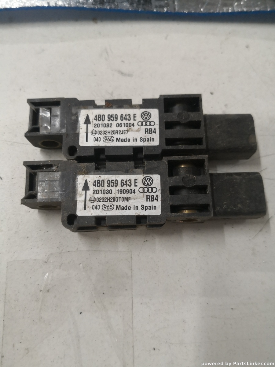 Senzor impact airbag AUDI A3 II (8P1) [ 2003 - 2013 ] OEM 4b0959643e