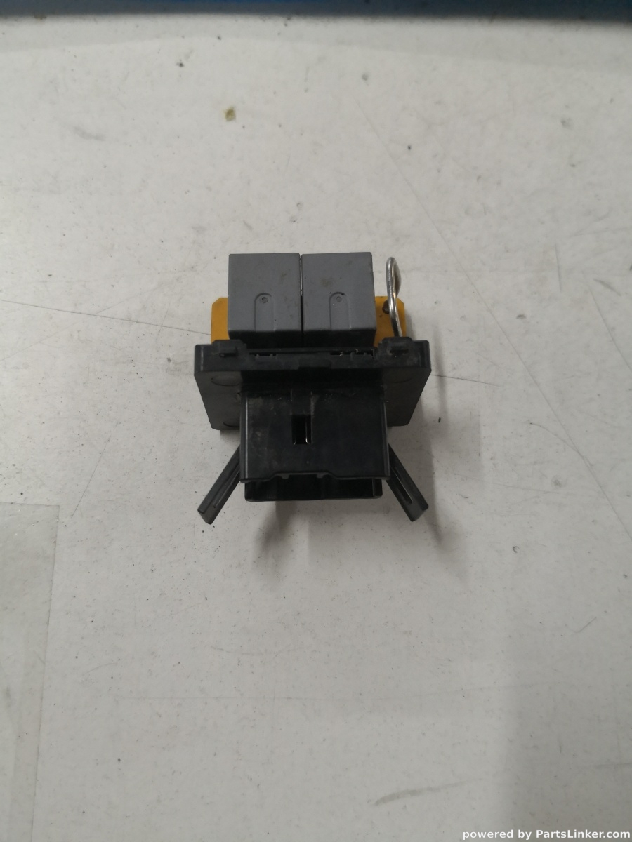Releu TOYOTA LAND CRUISER J120 2004>  OEM 7g13