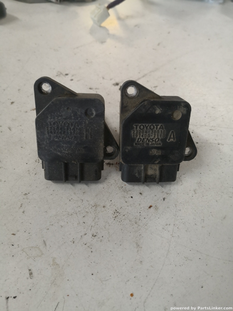 Debitmetru aer TOYOTA LAND CRUISER J120 2004>  OEM 2220430010