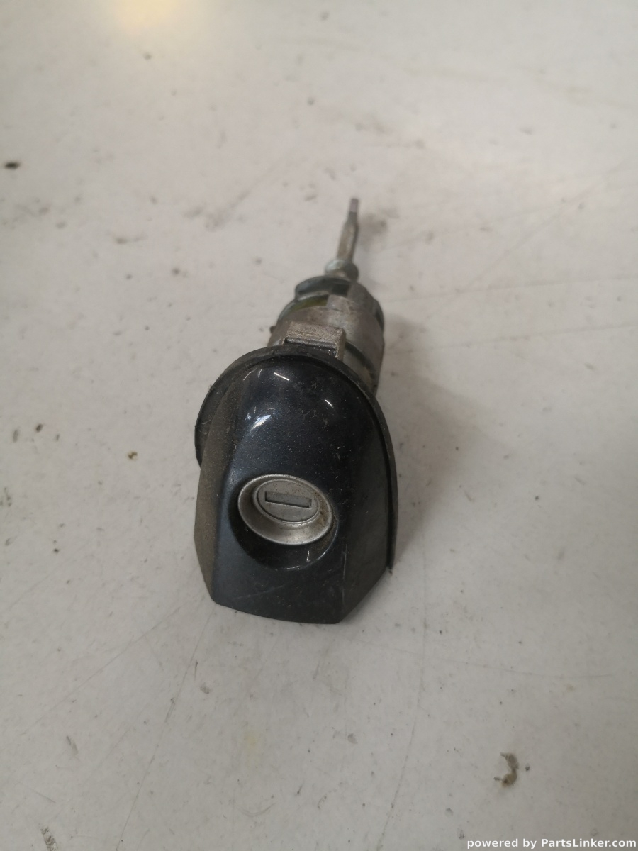 Butuc stanga fata fara cheie HYUNDAI SANTA FE II CM 2005 - 2012