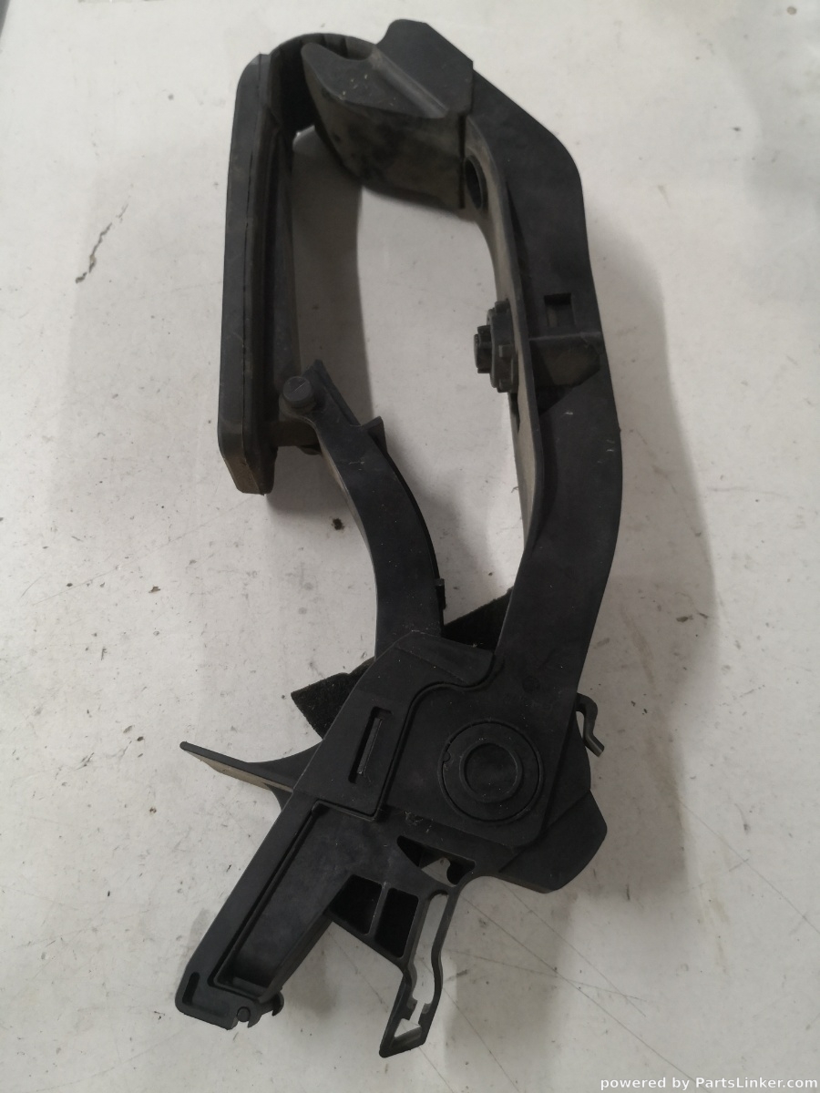 Pedala acceleratie stanga fata MERCEDES-BENZ E-CLASS (W211) [ 2002 - 2009 ] OEM A2113000904