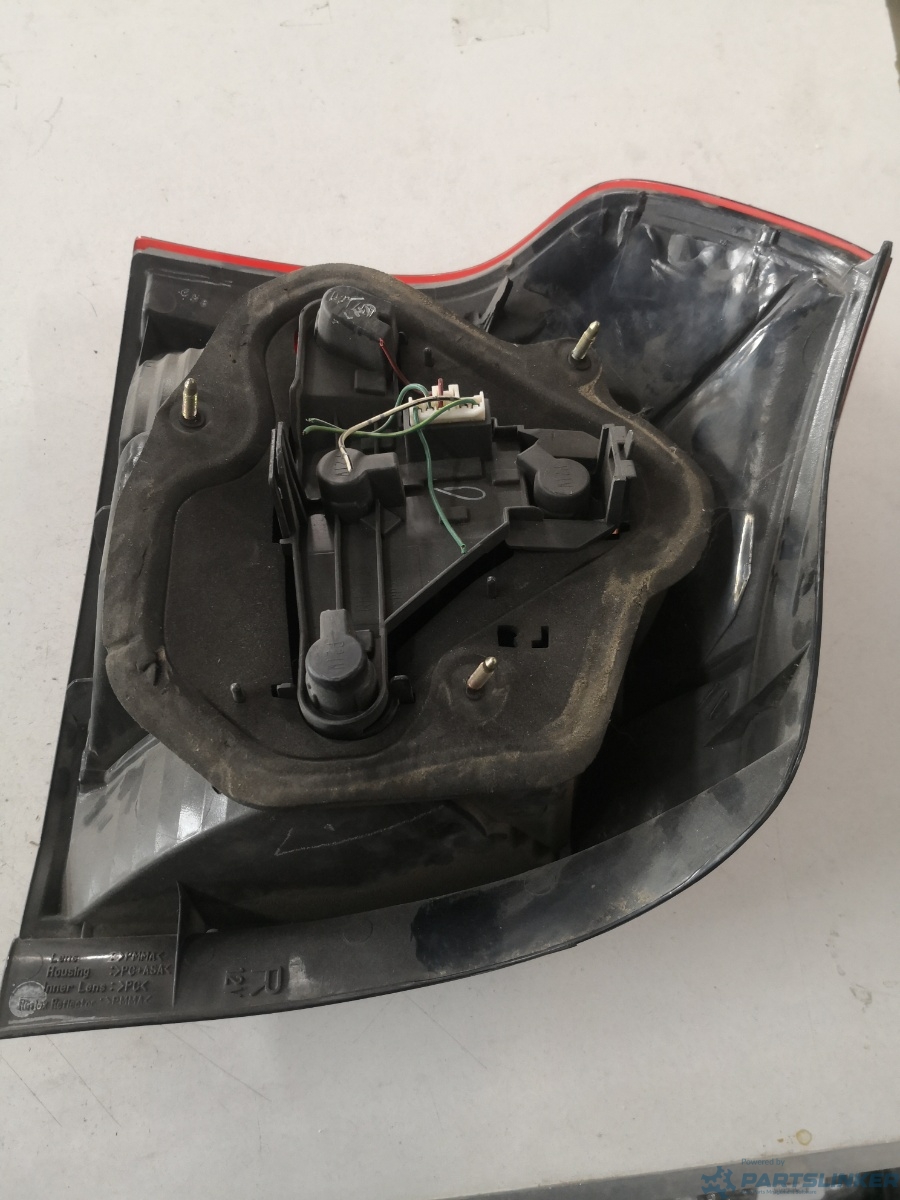 Lampa spate / stop dreapta spate TOYOTA COROLLA Verso (_E12_) [ 2001 - 2004 ] – foto 2