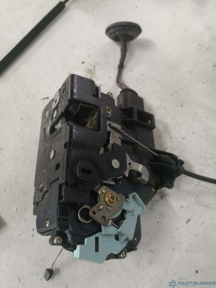 Broasca usa dreapta spate SKODA OCTAVIA 2 (1Z5) [ 2004 - 2013 ] OEM 7l0839016