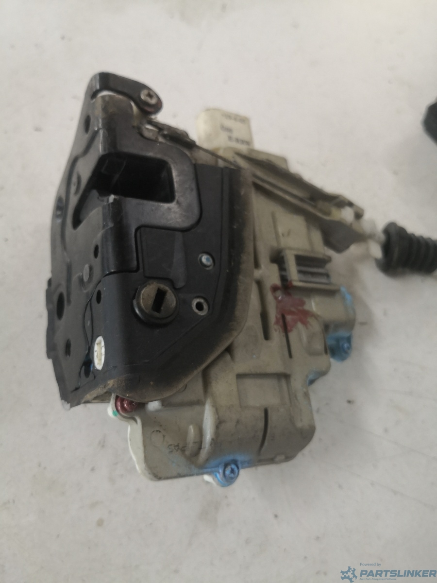Broasca usa dreapta spate VOLKSWAGEN PASSAT Variant (3B6) [ 2000 - 2005 ] OEM 3c4839016a