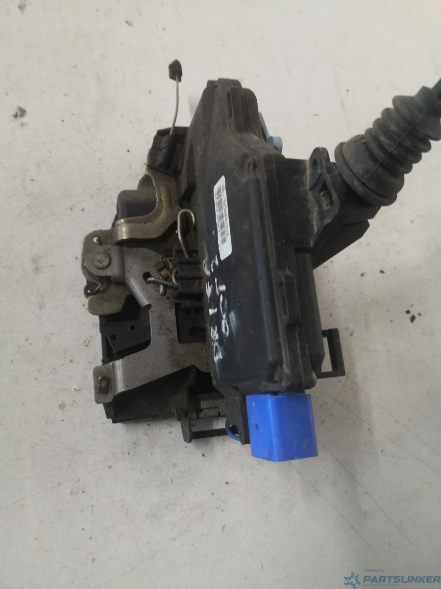 Broasca usa dreapta fata VOLKSWAGEN GOLF V (1K1) [ 2003 - 2009 ] OEM 3d2837016