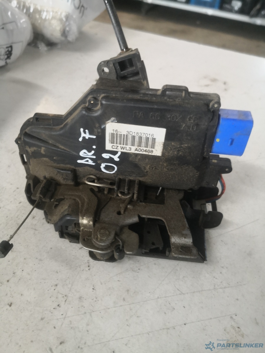 Broasca usa dreapta fata VOLKSWAGEN CADDY (6K9, 9E7, 9E9) [ 2002 - 2009 ] OEM 3d1837016