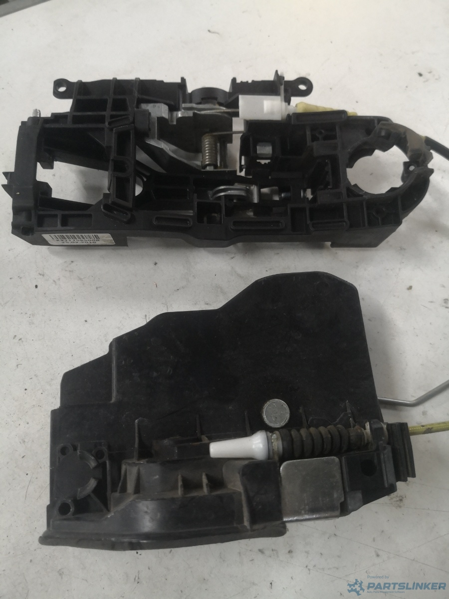 Broasca usa dreapta fata BMW 5 (F10) [ 2009 - 2016 ] OEM 7229458
