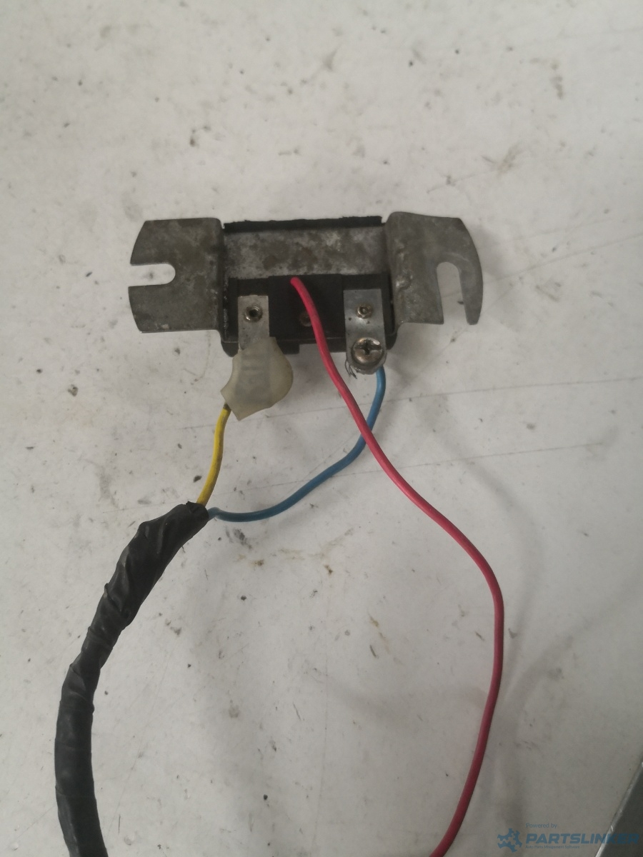 Releu regulator tensiune DACIA 1310 Saloon (U, X) [ 1983 - 2004 ] – foto 2