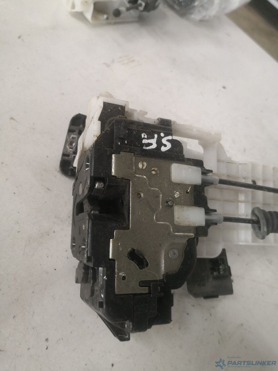 Broasca usa stanga fata HYUNDAI i30 (FD) [ 2007 - 2012 ] OEM 813102l020