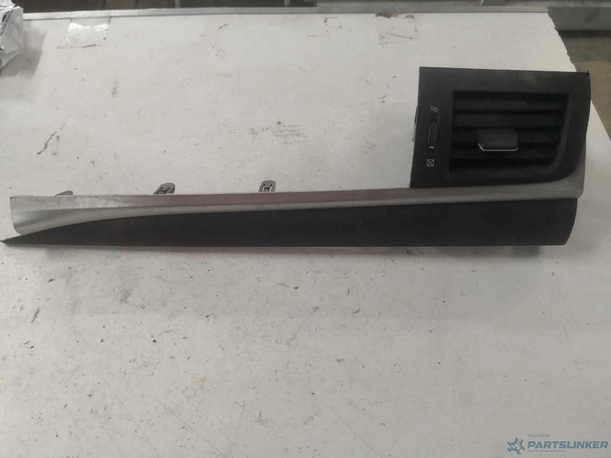 Guri ventilatie dreapta fata LEXUS CT (ZWA10_) [ 2010 - > ]