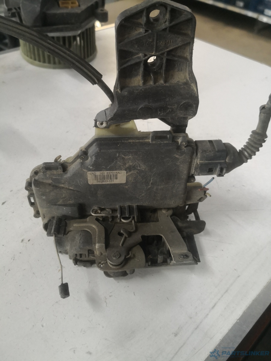Broasca usa dreapta fata SKODA SUPERB (3U4) [ 2001 - 2008 ] OEM 3b1837016ad