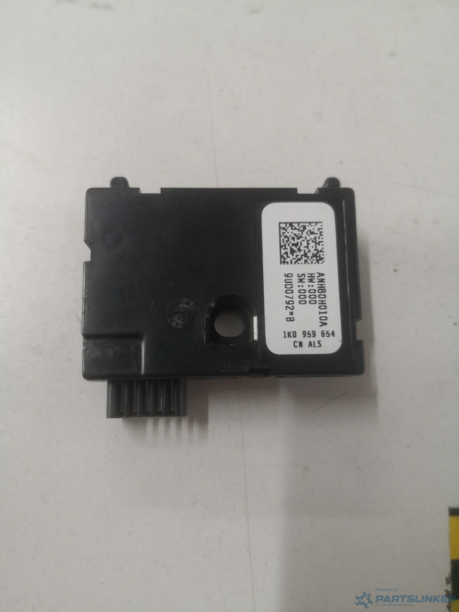 Senzor unghi volan AUDI A3 II Sportback (8PA) [ 2004 - 2015 ] OEM 1k0959654