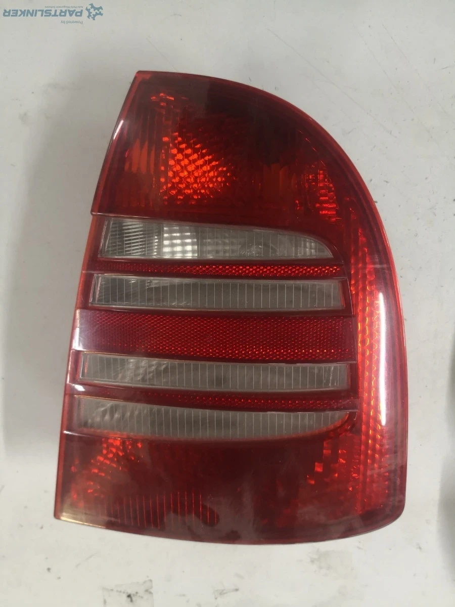 Lampa spate / stop dreapta spate SKODA SUPERB (3U4) [ 2001 - 2008 ] OEM 3u5945112