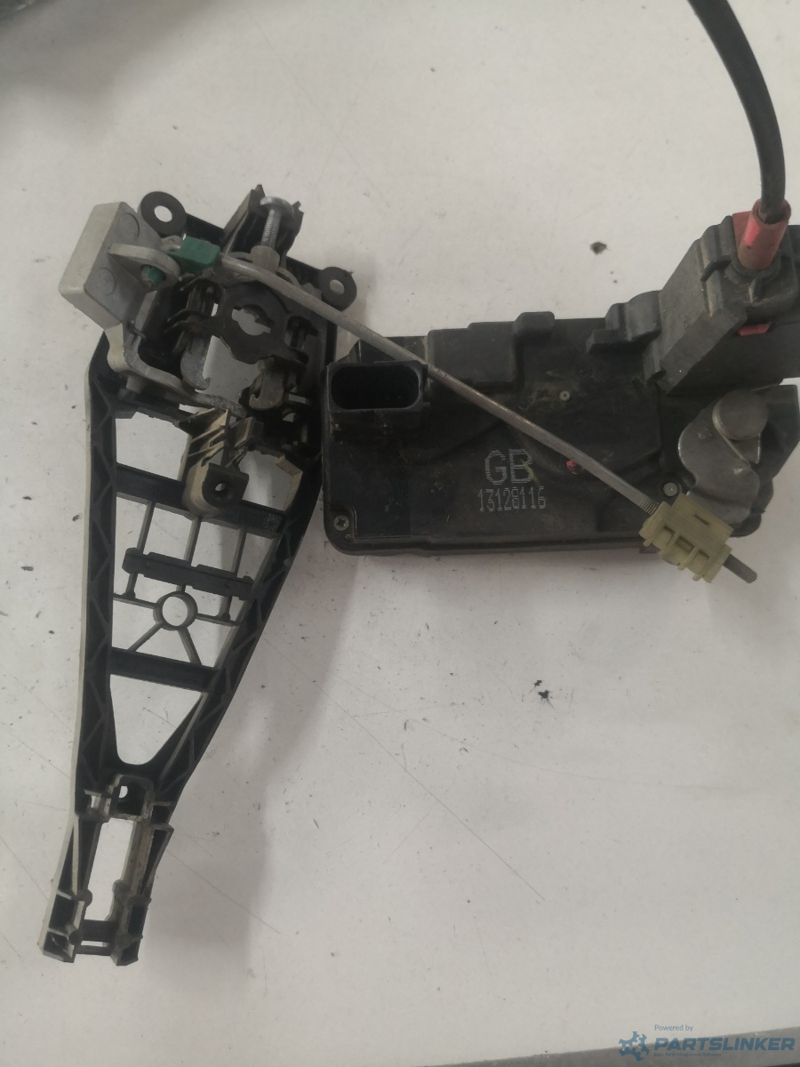 Broasca usa dreapta spate OPEL ZAFIRA B (A05) [ 2005 - 2015 ] OEM 13128116