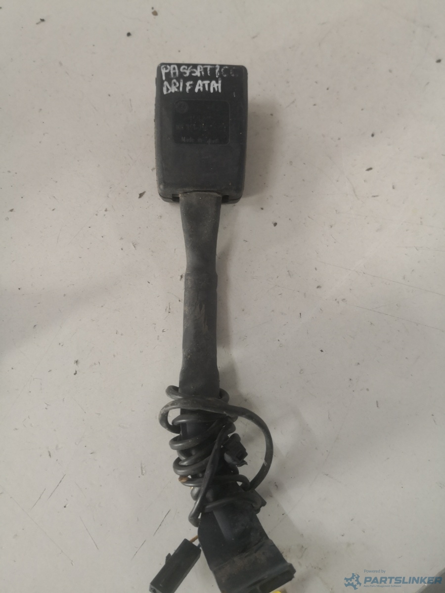 Pretensionare  dreapta fata VOLKSWAGEN PASSAT CC (357) [ 2008 - 2012 ] OEM 857756c
