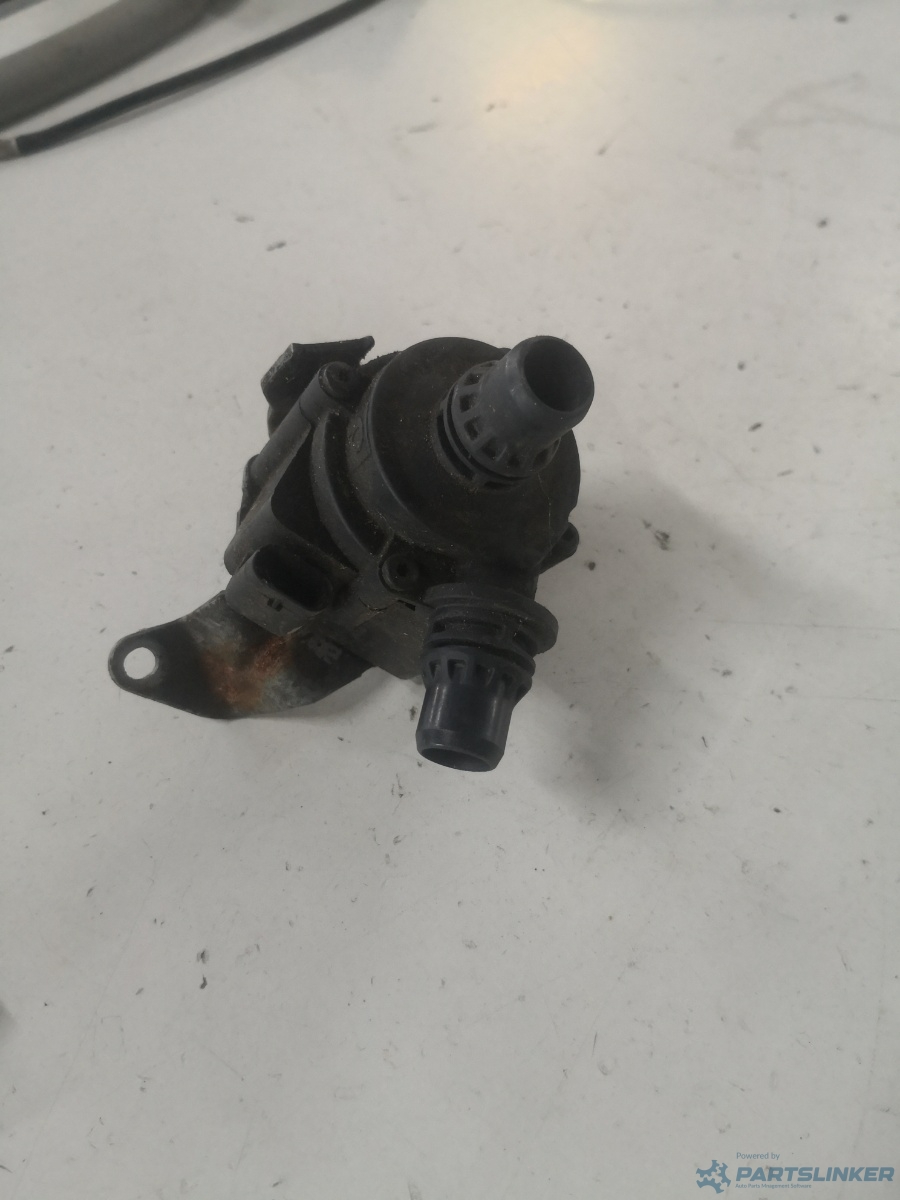 Pompa recirculare apa BMW X5 III (F15, F85) [ 2012 - 2018 ] OEM 8512235