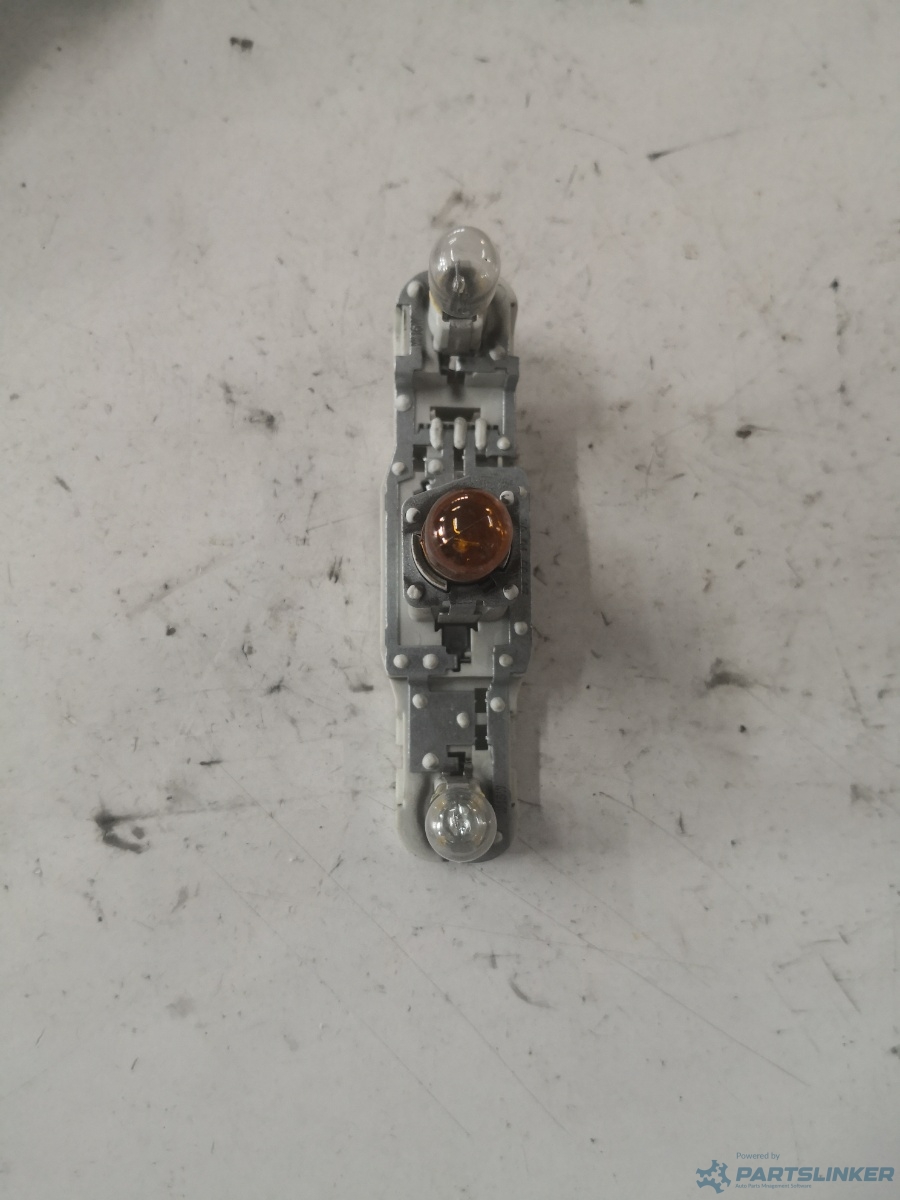 Soclu far / stop dreapta spate VOLKSWAGEN PASSAT CC (357) [ 2008 - 2012 ] OEM 3c8945257 – foto 2